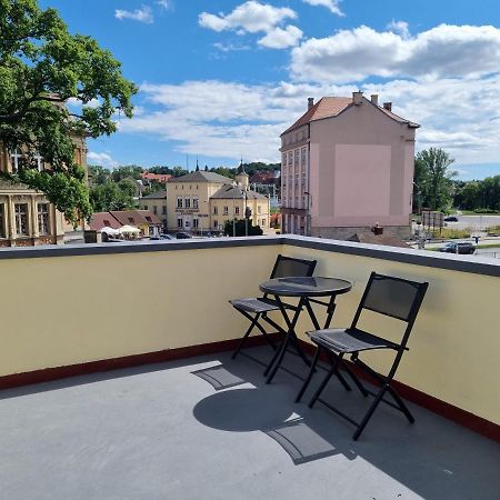 Przy Zelaznym Moscie Bed & Breakfast Клодзко Екстериор снимка